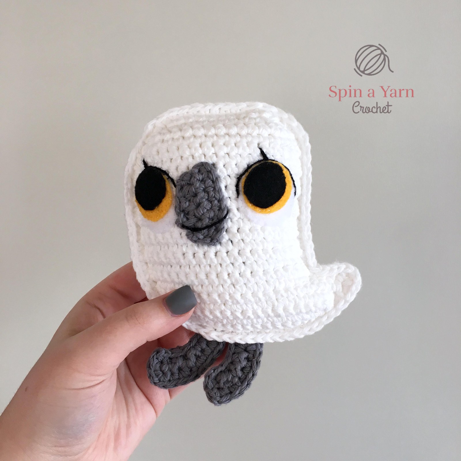 White crochet face mask and belly patch for puffin