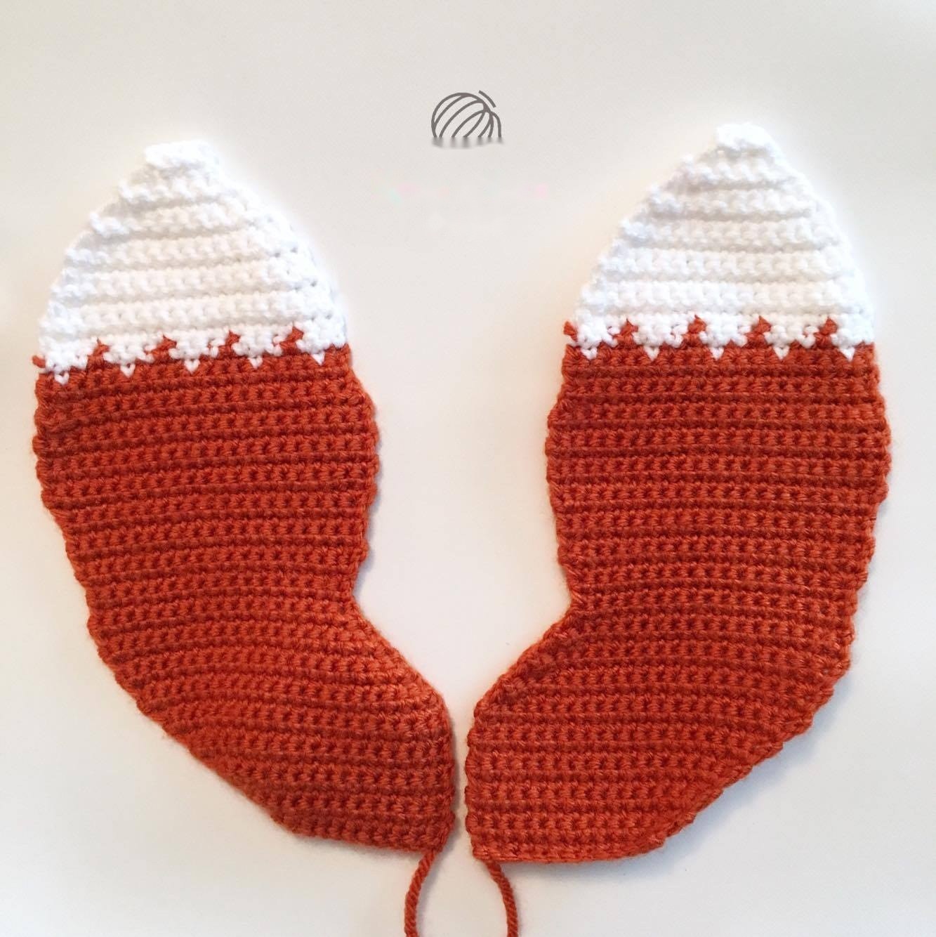 White crochet curved cheek patches and white belly oval