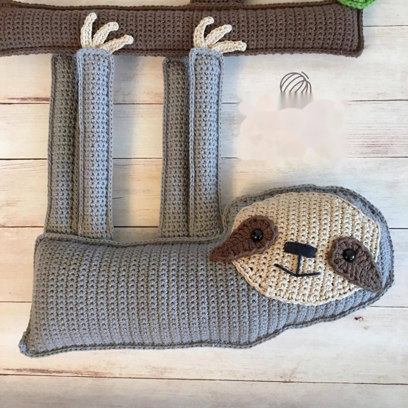 Single crocheting front and back body panels together around edge