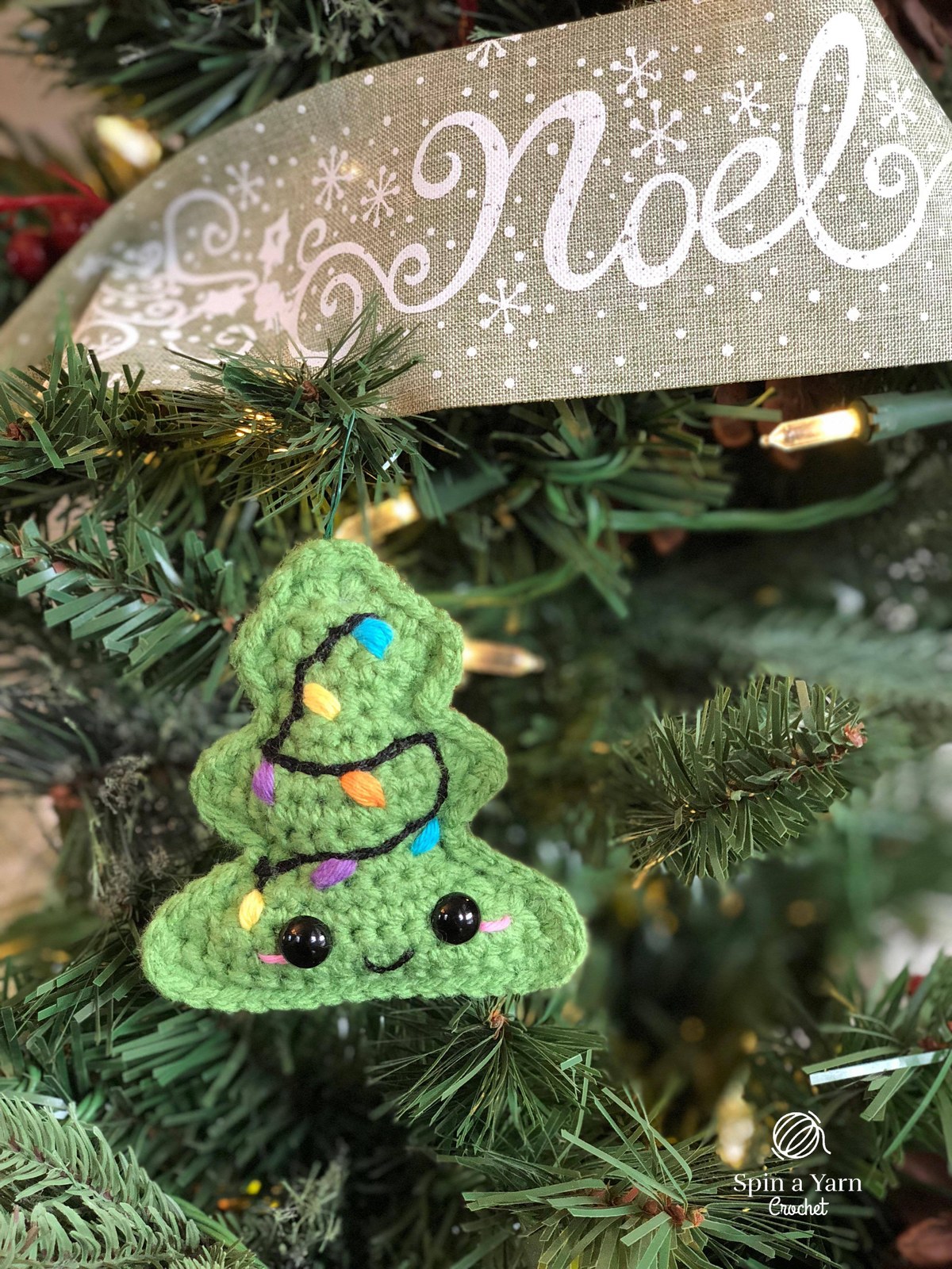 Green tree ornament