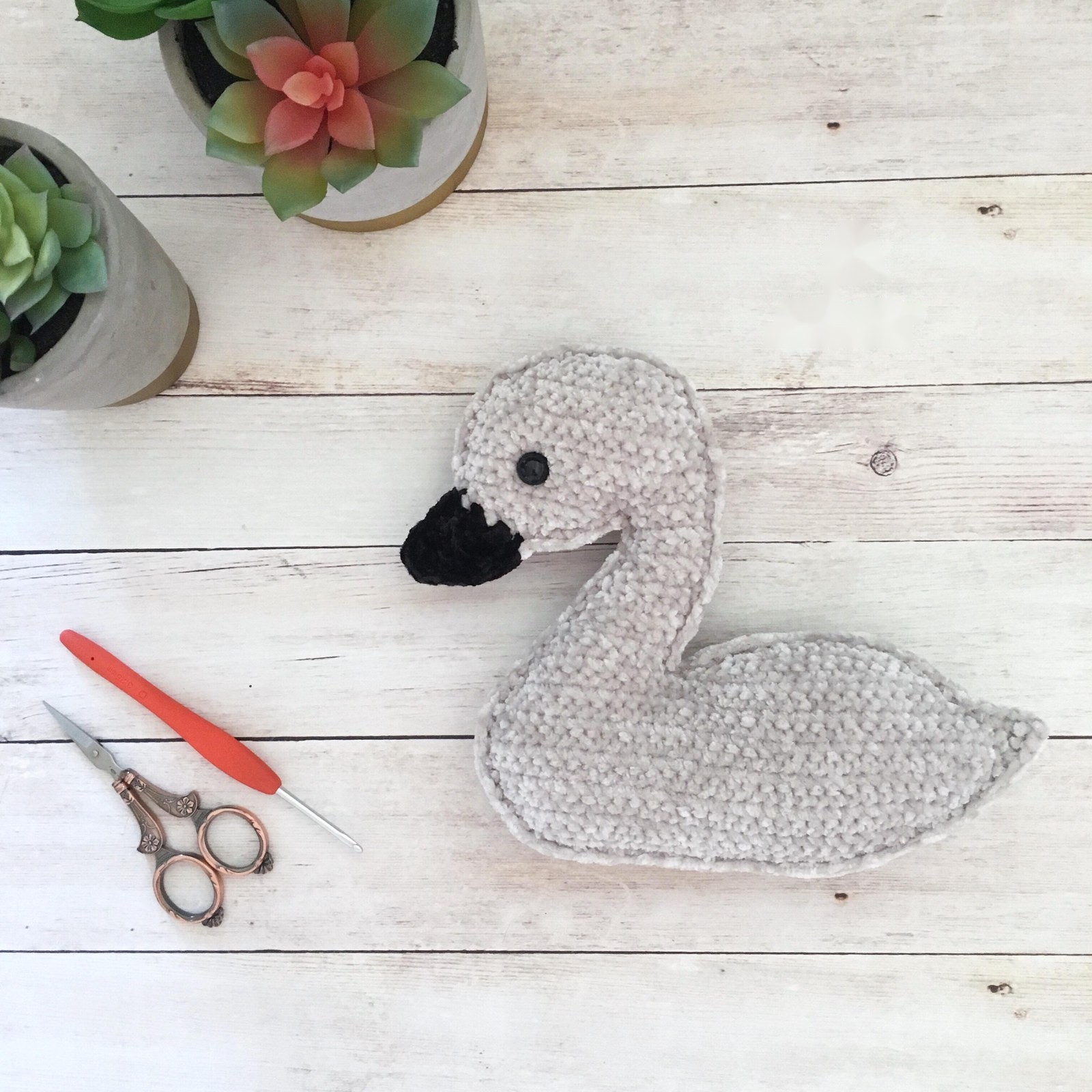 How to Crochet a Fluffy Baby Cygnet Swan Plushie: Free Nursery Plushies Pattern & Tutorial
