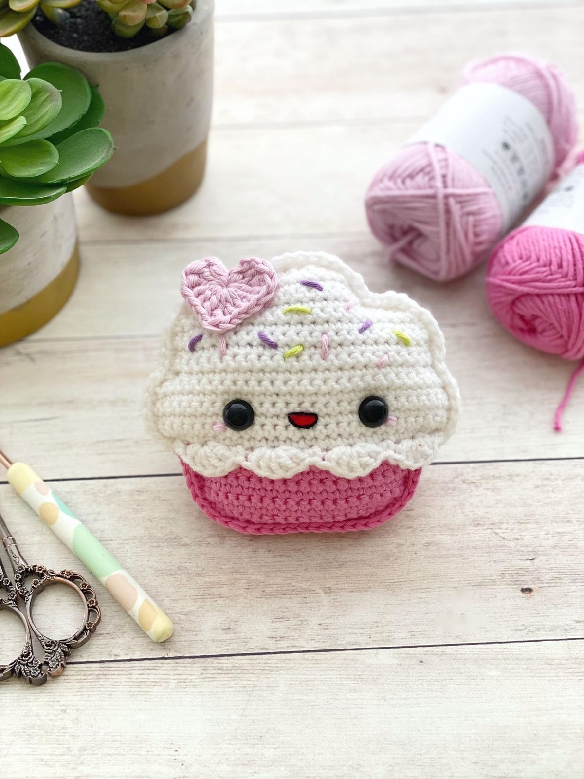 How to Crochet a Frosted Birthday Cupcake Amigurumi: Free Kawaii Food Pattern & Tutorial