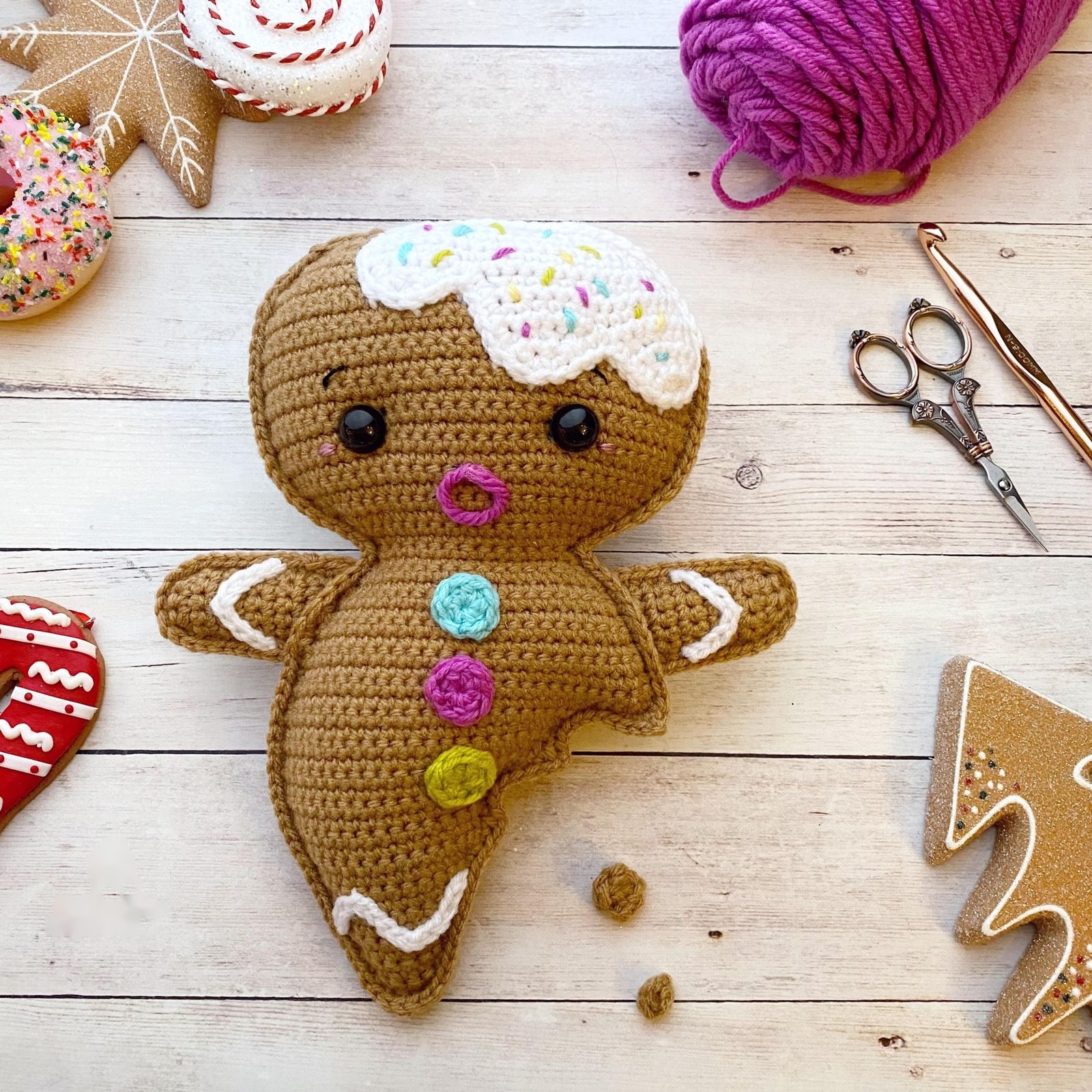 How to Crochet a Ragdoll Gingerbread Cookie Plush: Free Winter & Holiday Decor Pattern & Tutorial