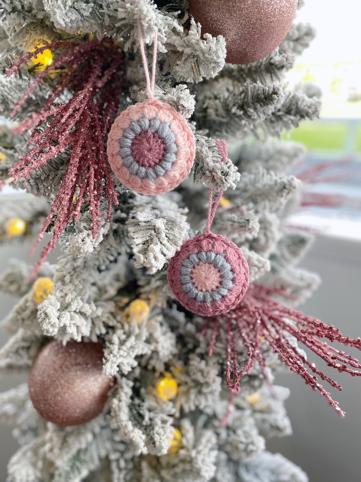 How to Crochet a Boho Granny Circle Ring Ornament: Free Modern Motifs Pattern & Tutorial