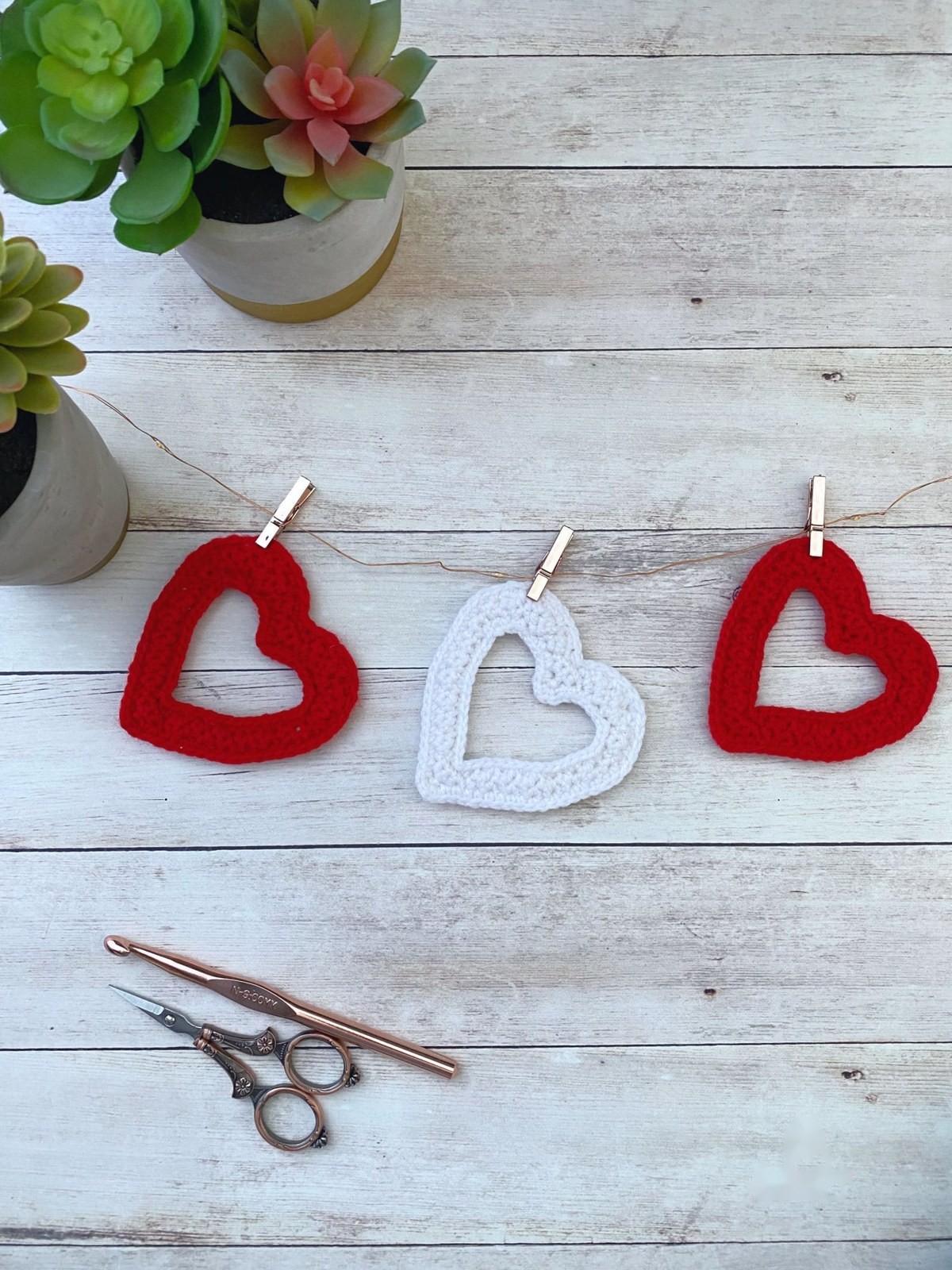 How to Crochet a Vintage Keyhole Heart Plush Pillow: Free Heart Crafts Pattern & Tutorial