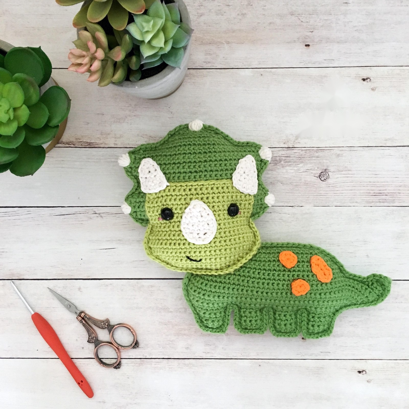 How to Crochet a Three-Horned Triceratops Dinosaur: Free Prehistoric Plushies Pattern & Tutorial