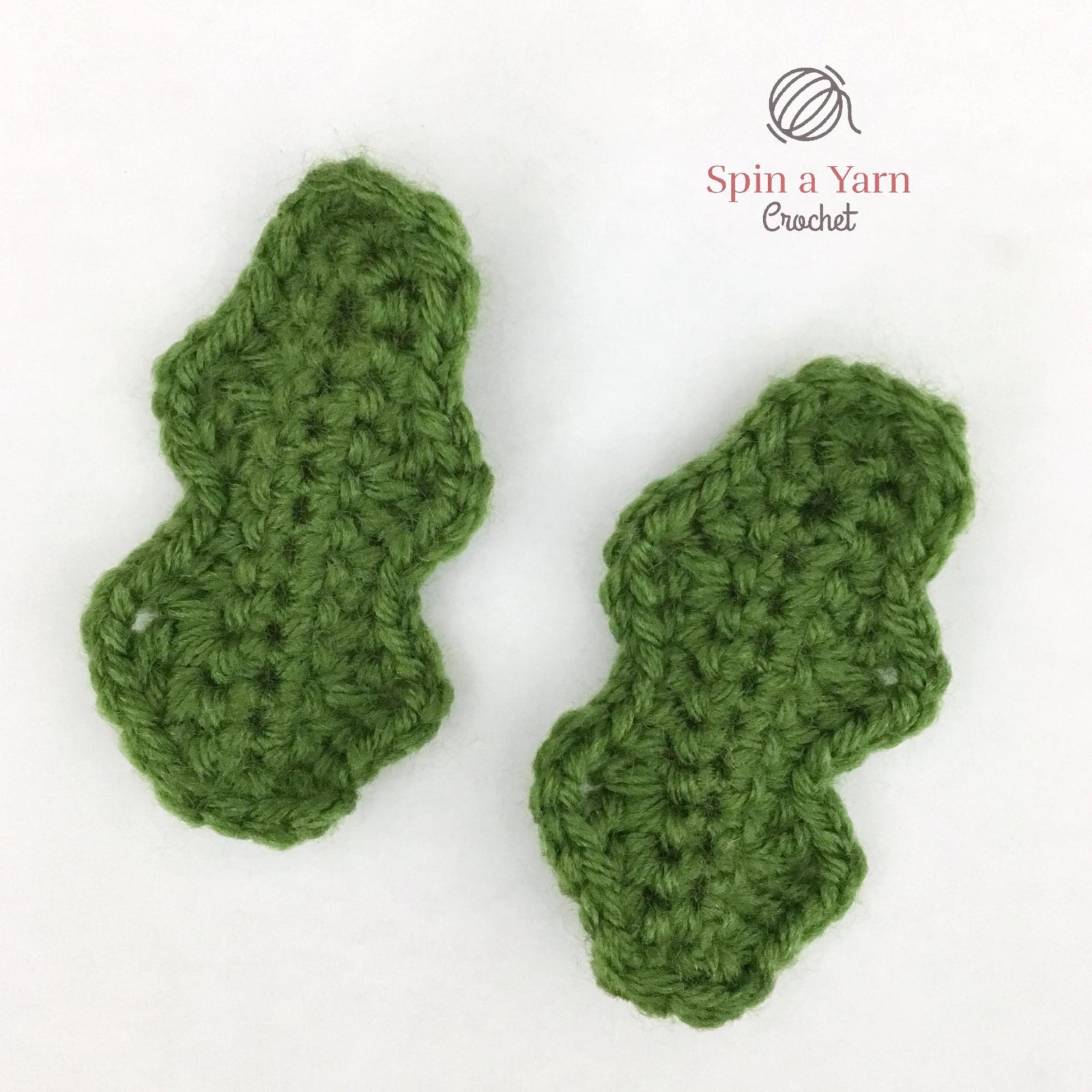 Holly leaves side by side